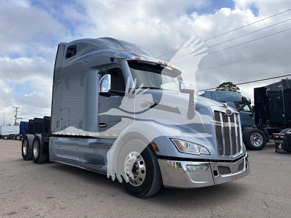 2023 Peterbilt - image 3