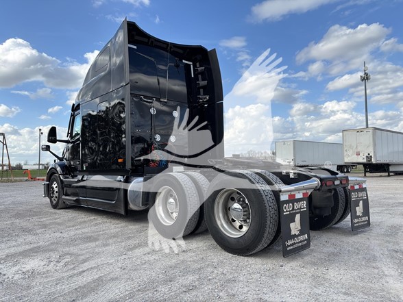 2024 PETERBILT 579 - image 5 of 6