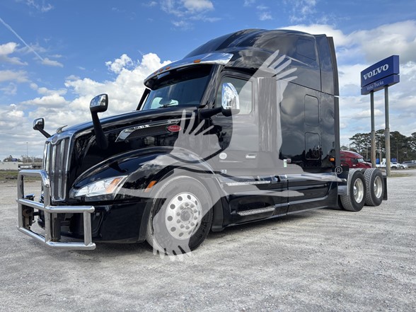 2024 PETERBILT 579 - image 1 of 6