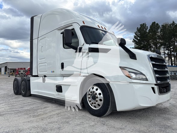 2023 FREIGHTLINER CASCADIA 126 - image 1 of 6