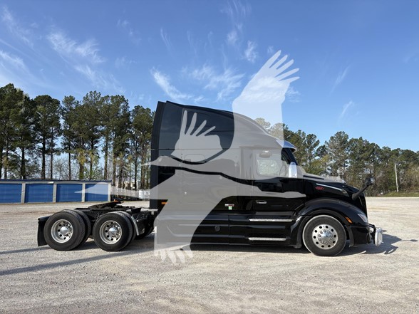 2024 Peterbilt - image 2