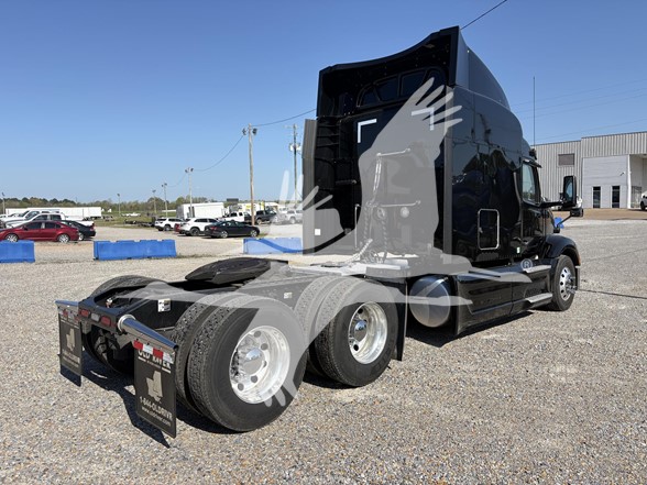 2024 PETERBILT 579 - image 3 of 6
