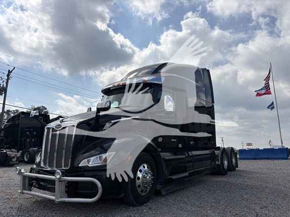 2024 PETERBILT 579 - image 1 of 6