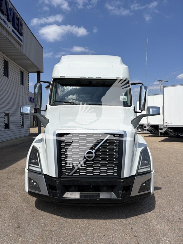 2023 Volvo - image 2