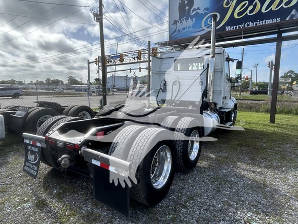 2020 Volvo VNL 300 - image 5