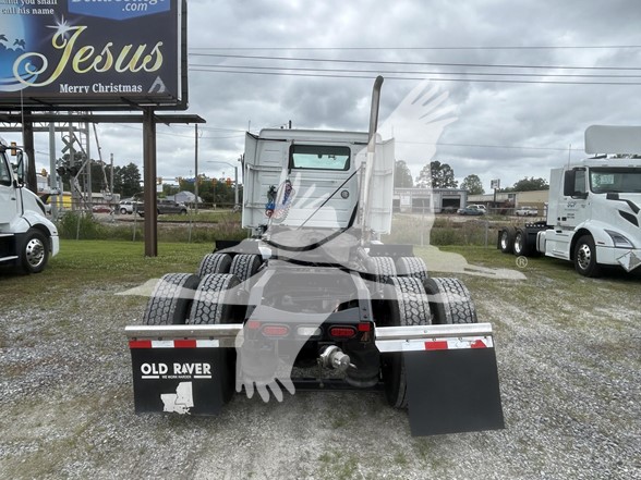 2020 Volvo VNL 300 - image 4