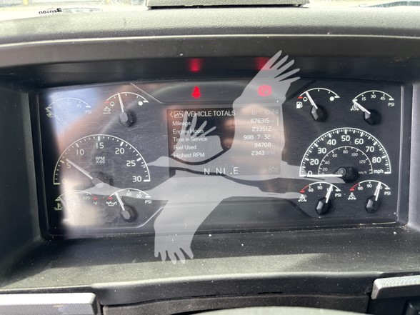 2020 Volvo VNL 760 - image 3