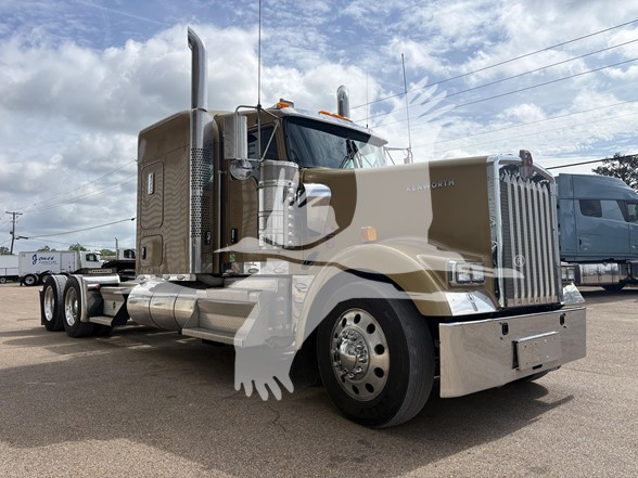 2024 Kenworth W900 - image 2