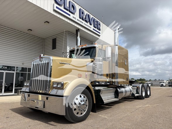 2024 KENWORTH W900 2024 KENWORTH W900 - image 1 of 6