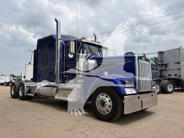 2023 KENWORTH W900 2023 KENWORTH W900 - image 3 of 6