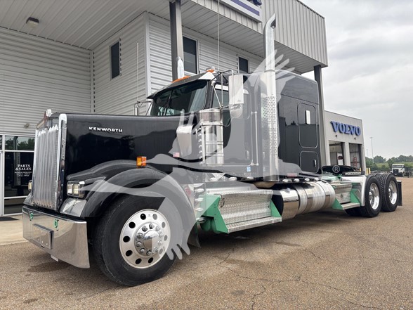 2024 KENWORTH W900 2024 KENWORTH W900 - image 1 of 6