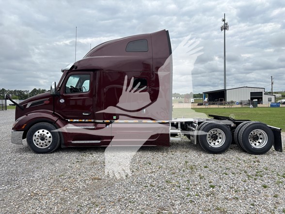 2023 Peterbilt — photo 4