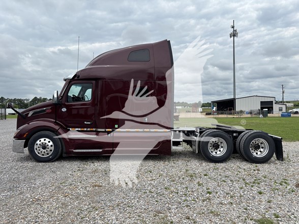 2023 Peterbilt — photo 5