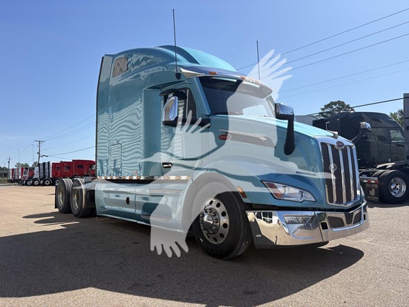2023 PETERBILT 579 2023 PETERBILT 579 - image 3 of 6