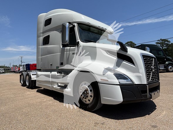 2020 VOLVO VNL64T760 2020 VOLVO VNL64T760 - image 1 of 6