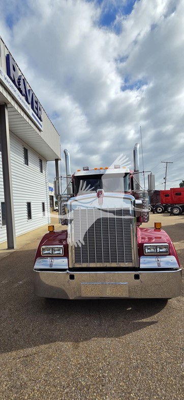 2024 Kenworth W900 — photo 3