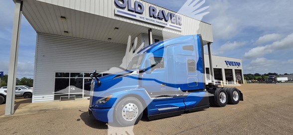 2023 KENWORTH T680 2023 KENWORTH T680 - image 1 of 6