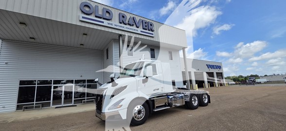2027 VOLVO VNR64T300 2027 VOLVO VNR64T300 - image 1 of 6