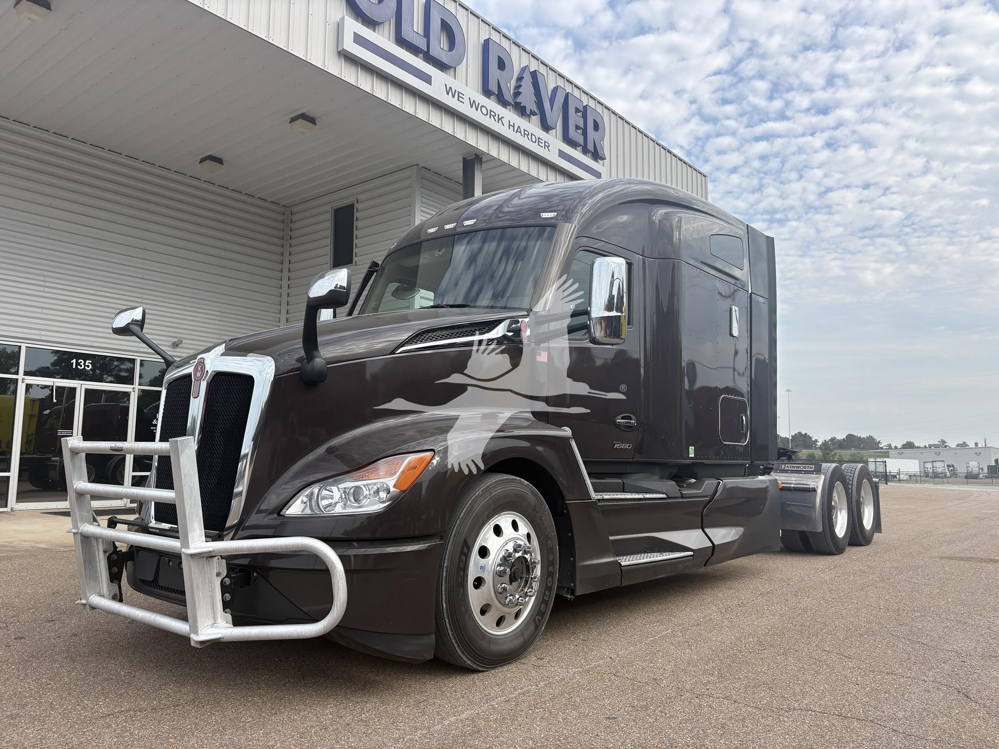 2024 KENWORTH T680 - image 1 of 6