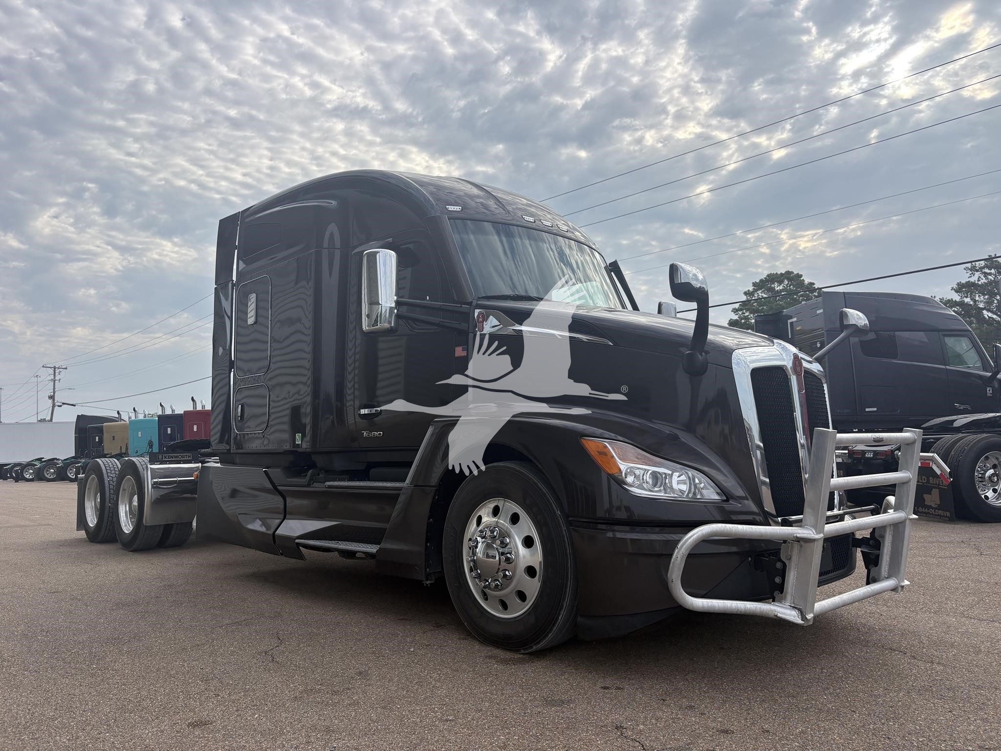 2024 KENWORTH T680 - image 3 of 6
