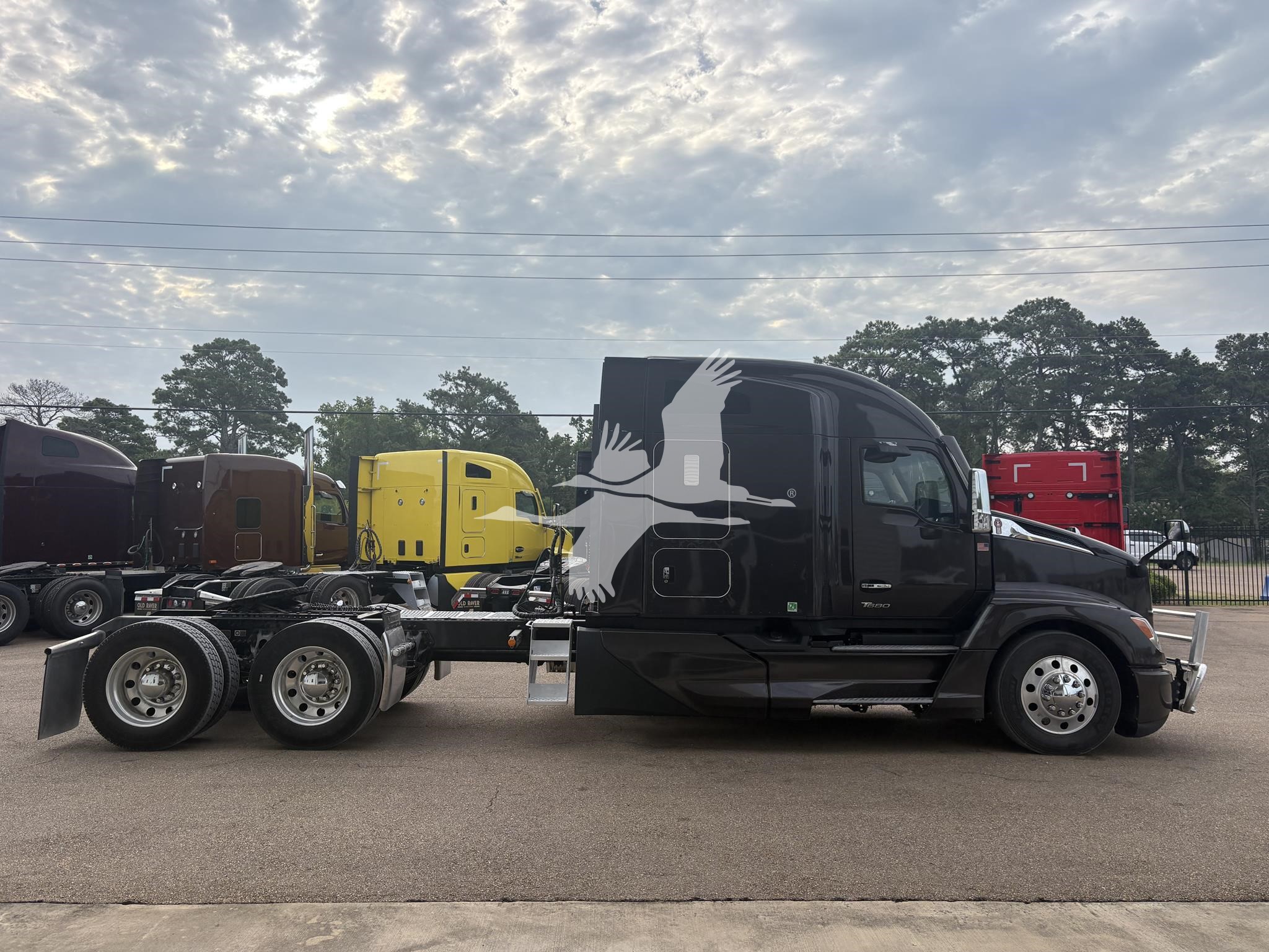 2024 KENWORTH T680 - image 4 of 6