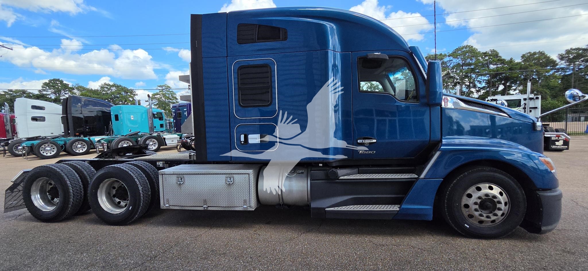 2023 KENWORTH T680 - image 4 of 6