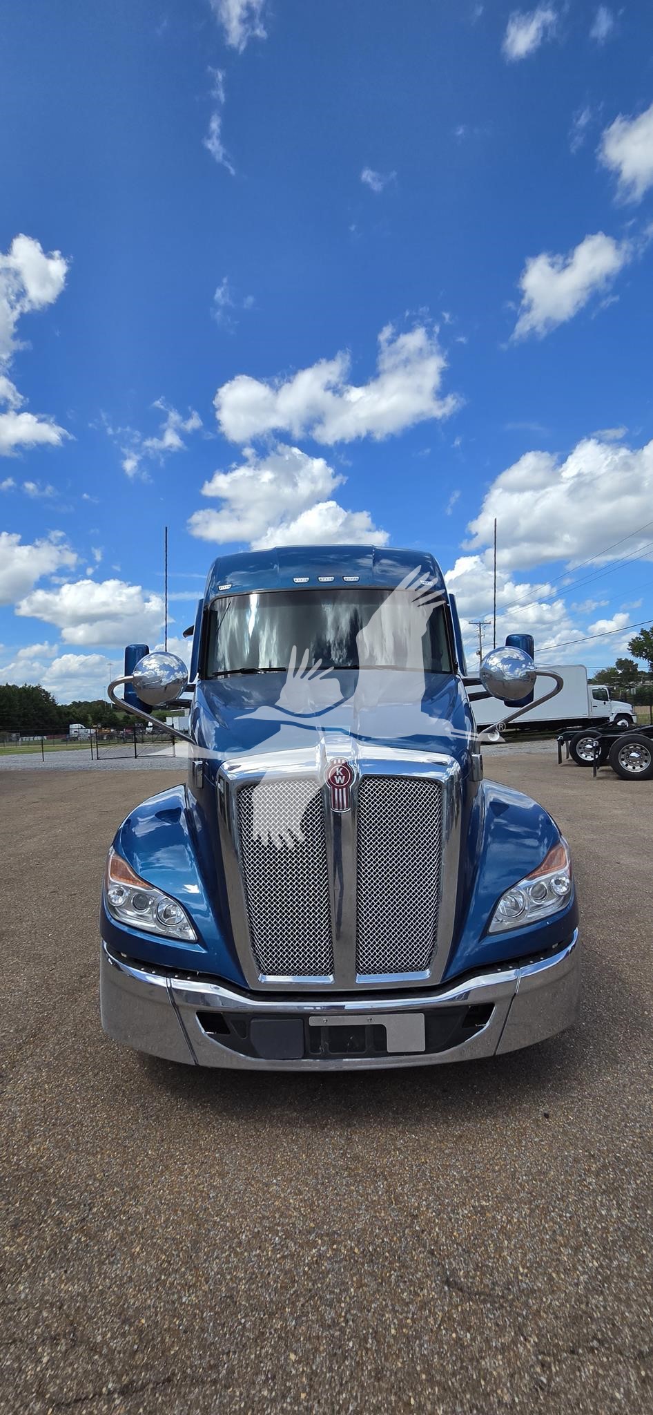 2023 KENWORTH T680 - image 2 of 6