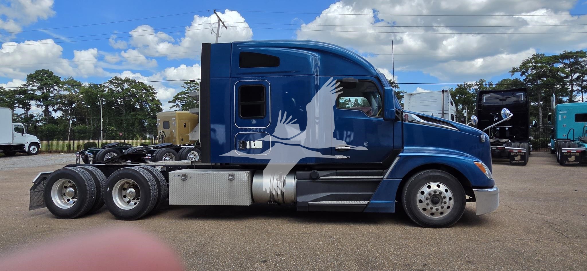 2023 KENWORTH T680 - image 4 of 6