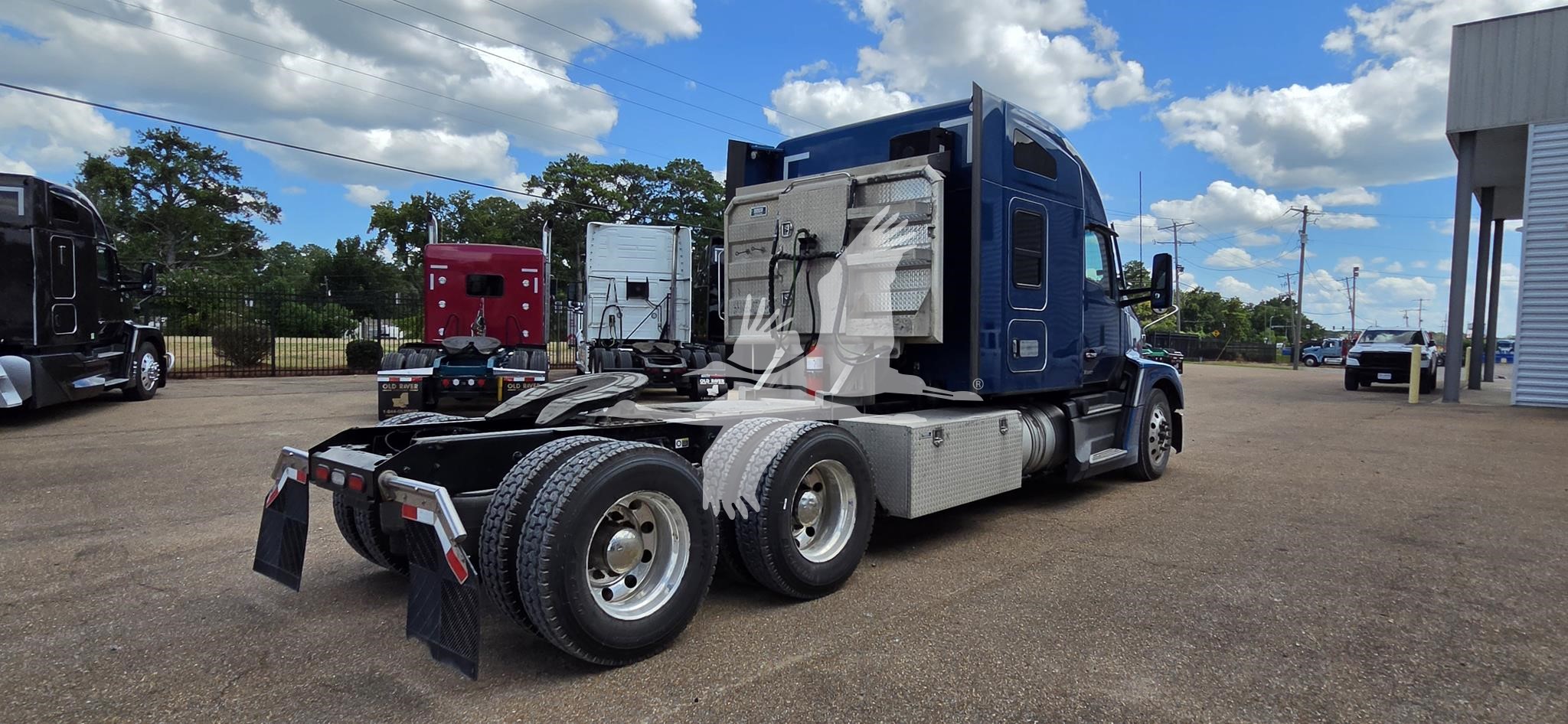 2023 KENWORTH T680 - image 5 of 6
