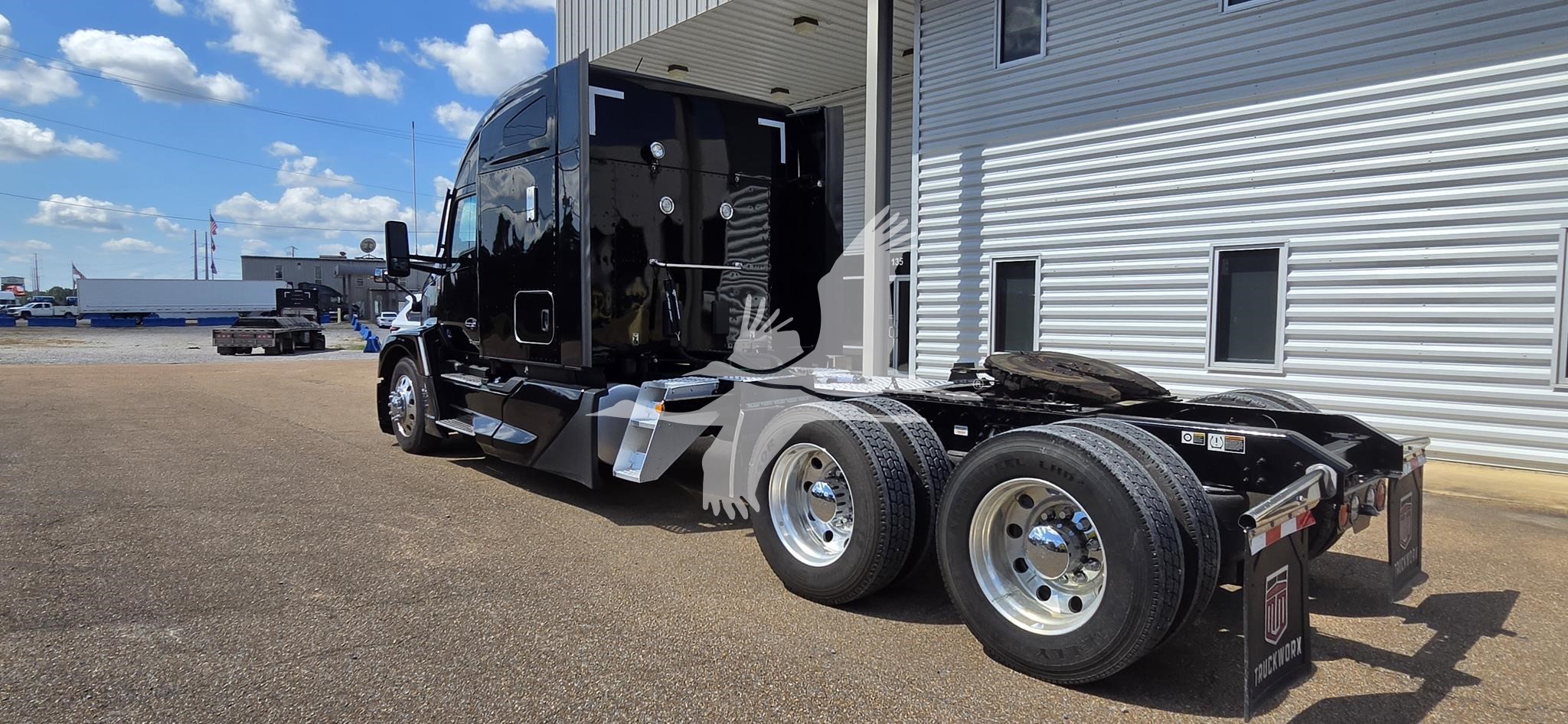 2024 KENWORTH T680 2024 KENWORTH T680 - image 4 of 6