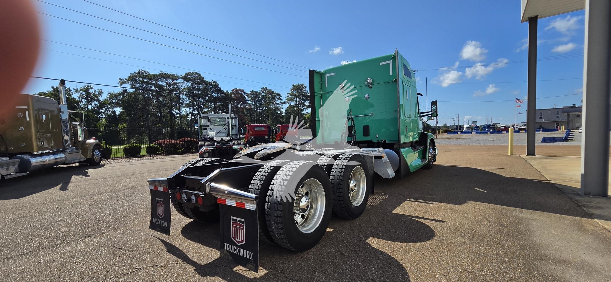 2024 KENWORTH T680 2024 KENWORTH T680 - image 3 of 6