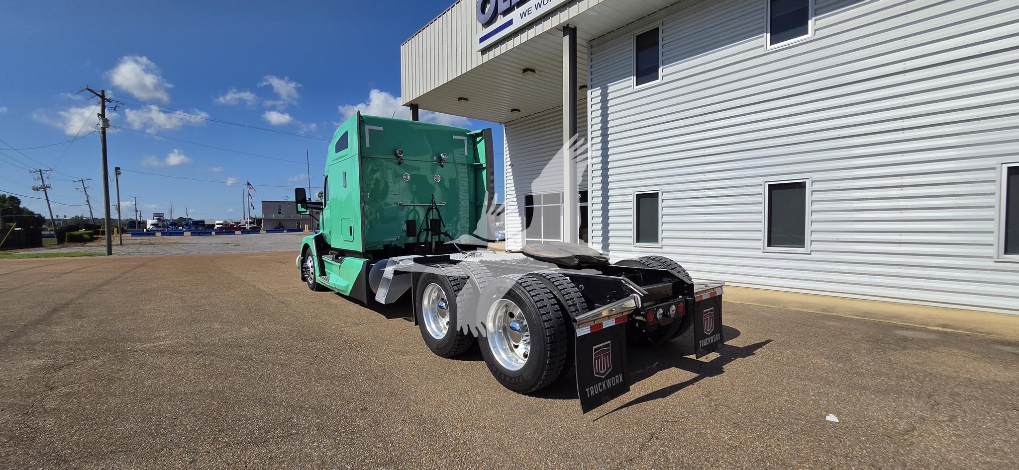 2024 KENWORTH T680 2024 KENWORTH T680 - image 4 of 6