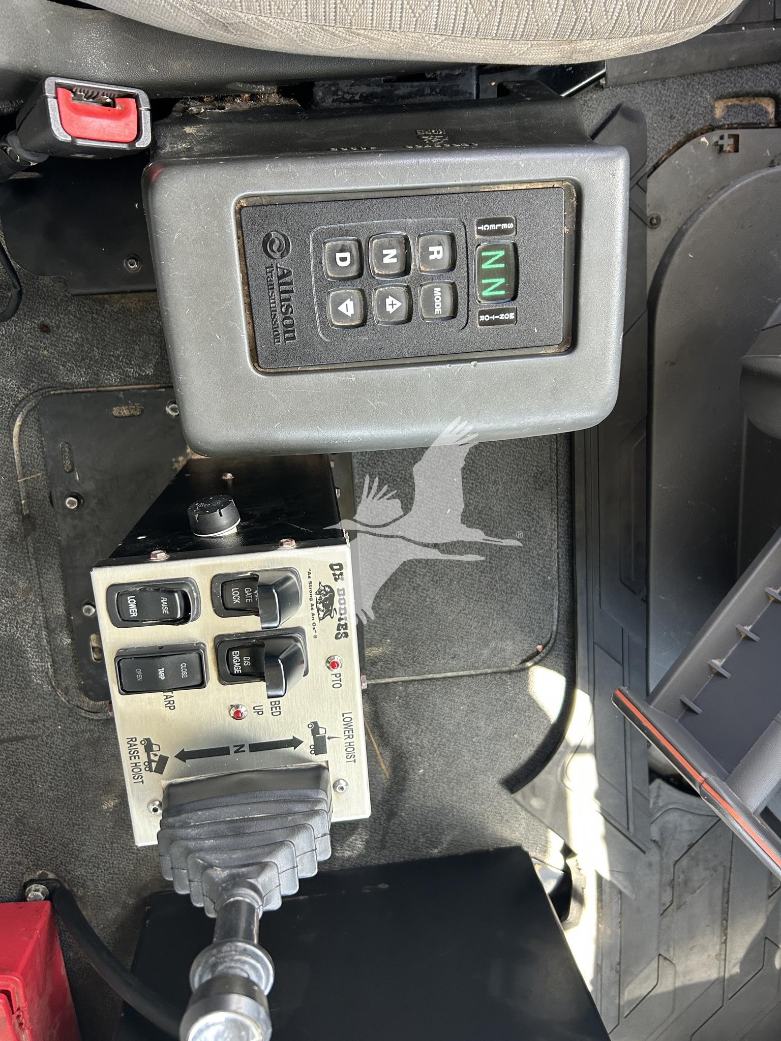2023 VOLVO VHD84F300 2023 VOLVO VHD84F300 - image 3 of 6