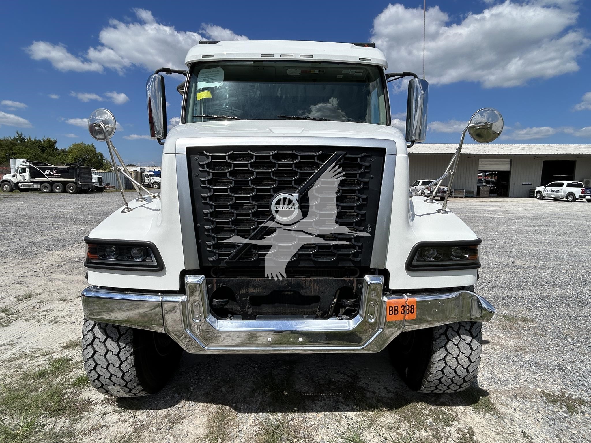 2023 VOLVO VHD84F300 2023 VOLVO VHD84F300 - image 6 of 6