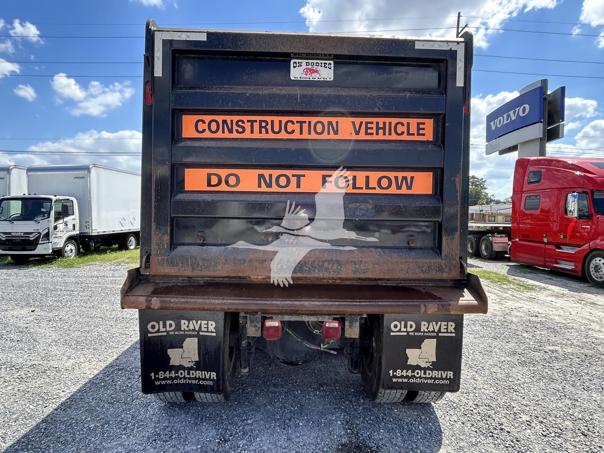 2023 VOLVO VHD84F300 - image 4 of 6