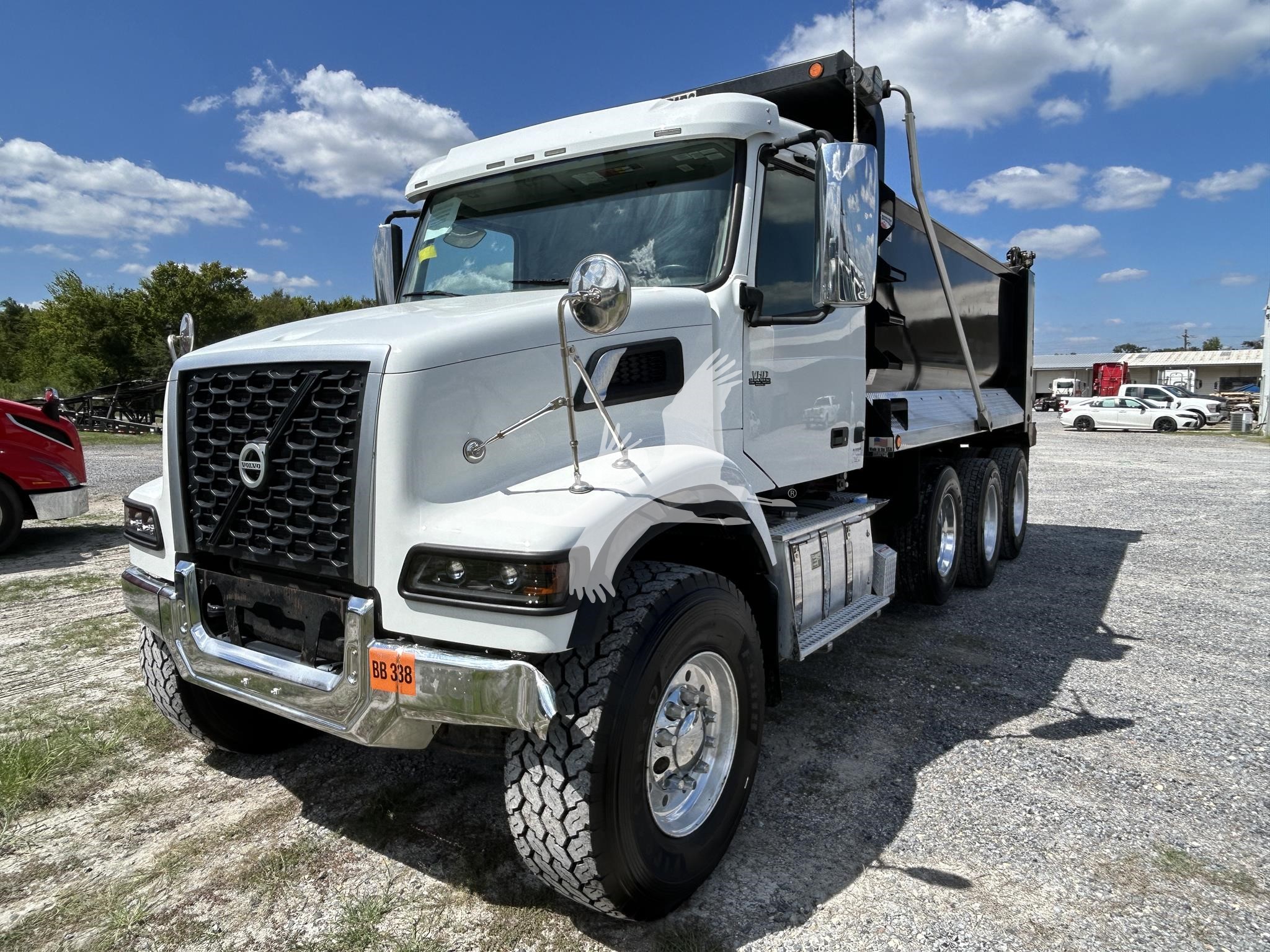 2023 VOLVO VHD84F300 - image 1 of 6