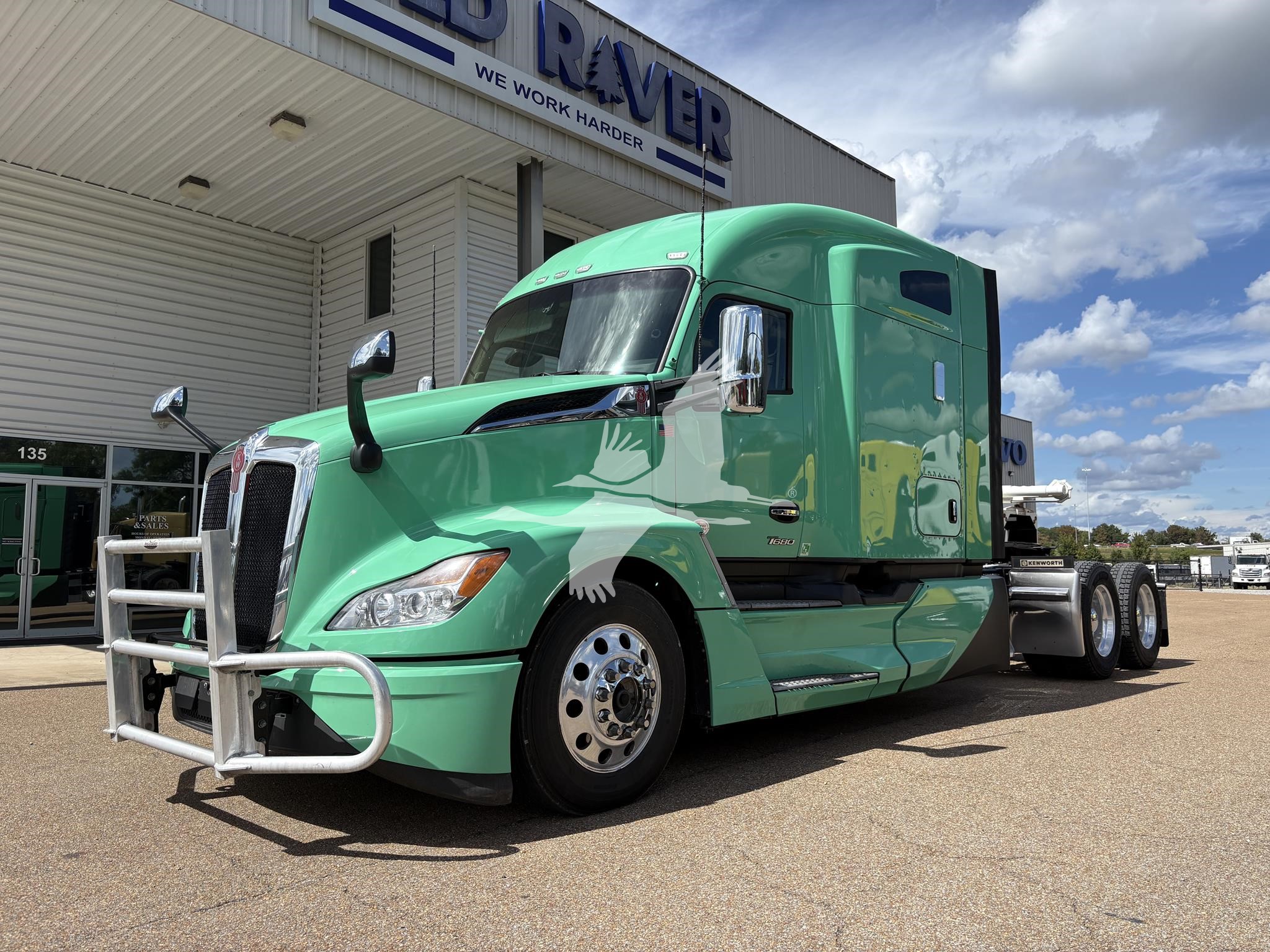 2024 KENWORTH T680 - image 1 of 6
