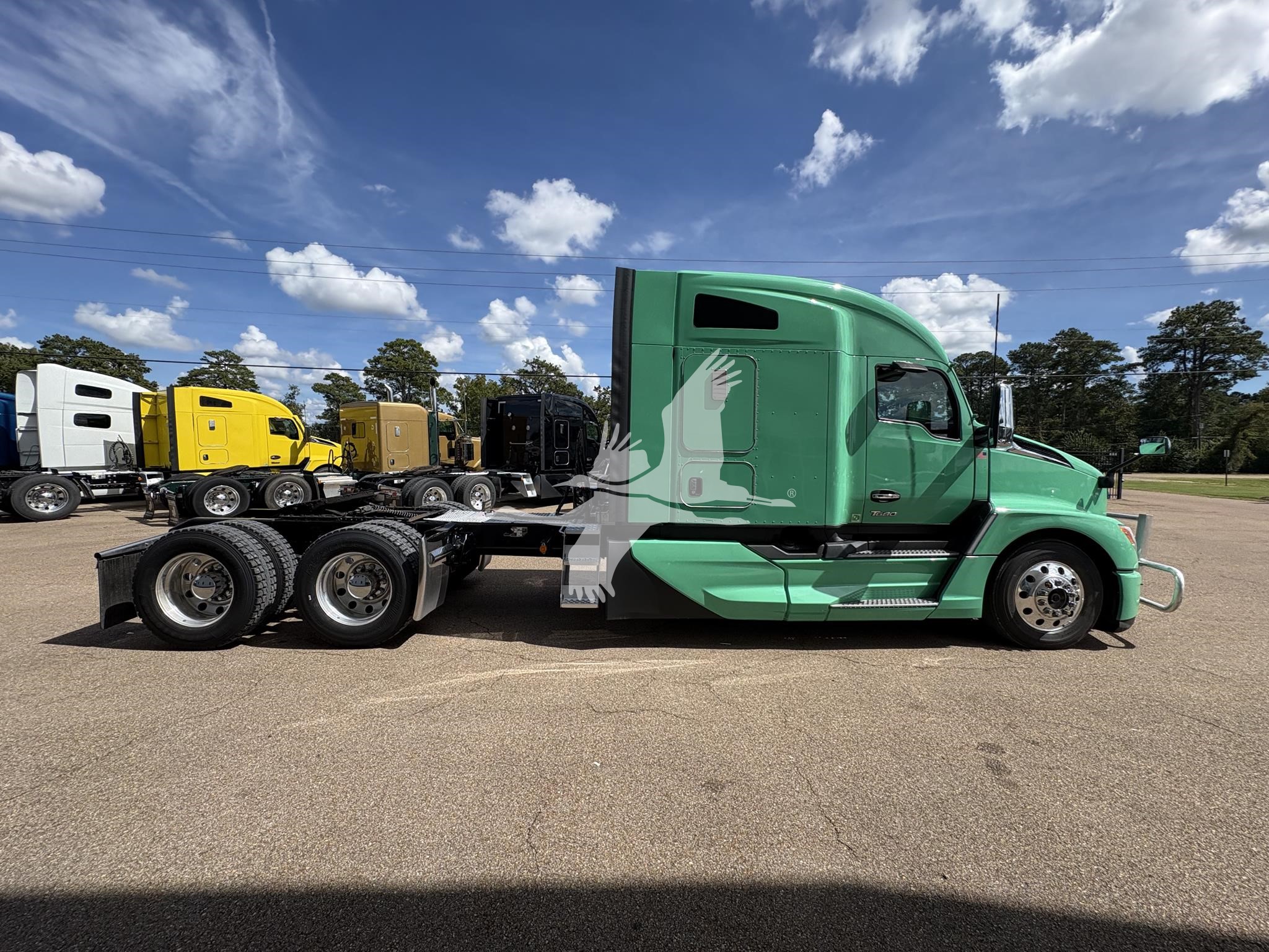 2024 KENWORTH T680 - image 4 of 6